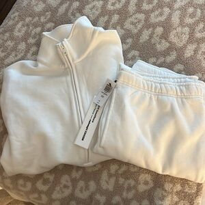 Aritzia Sweatsuit - Size 3/Large - White